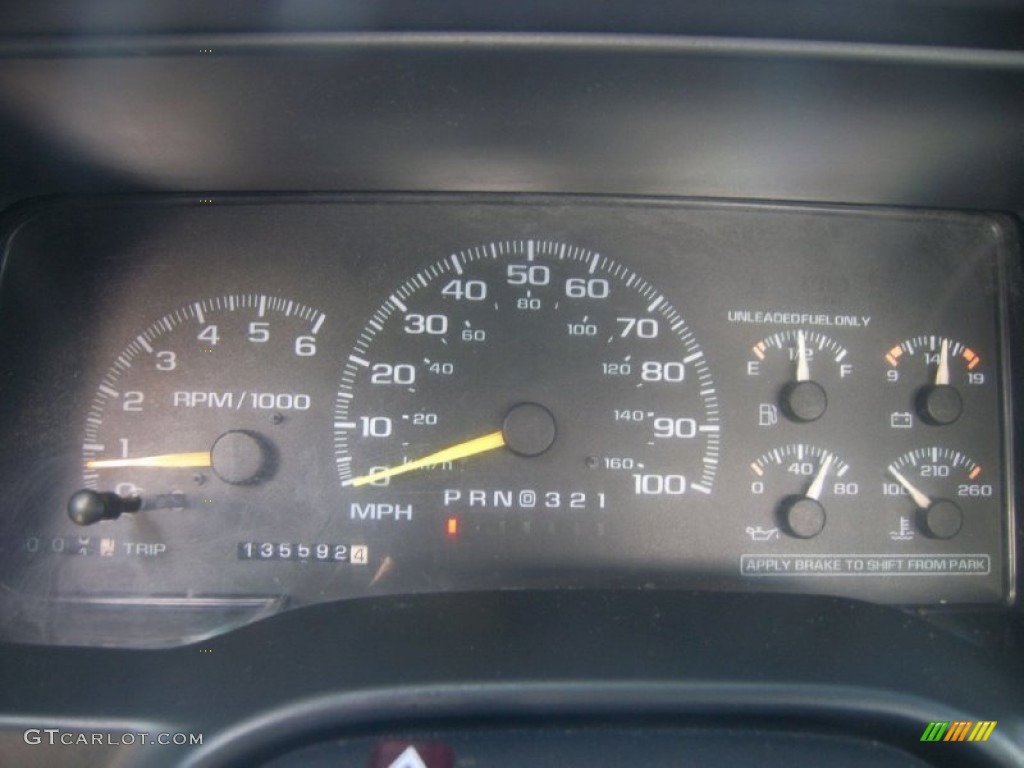 2000 Chevrolet Silverado 2500 Regular Cab Utility Truck Gauges Photo #60899146