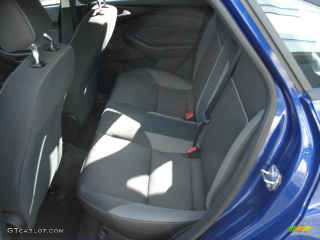2012 Focus SE Sedan - Sonic Blue Metallic / Charcoal Black photo #13