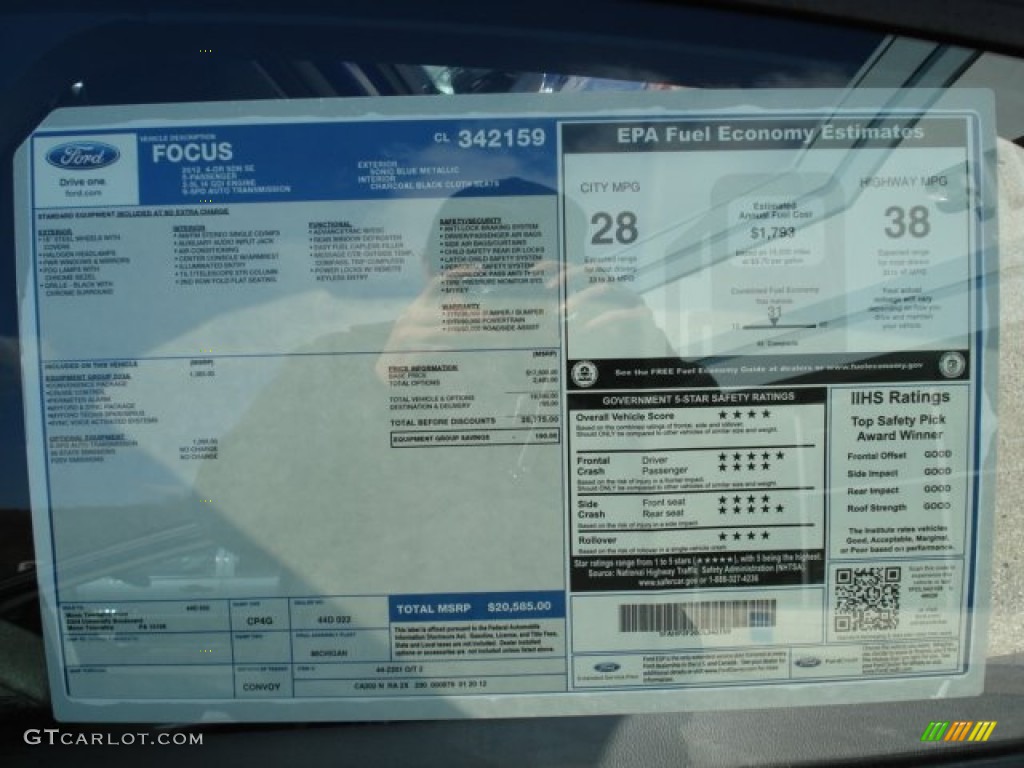 2012 Focus SE Sedan - Sonic Blue Metallic / Charcoal Black photo #19