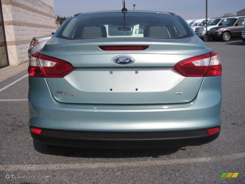 2012 Focus SE Sedan - Frosted Glass Metallic / Stone photo #4