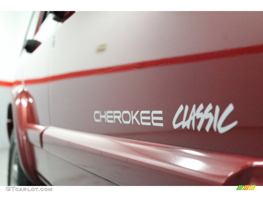 1998 Cherokee Classic 4x4 - Chili Pepper Red Pearl / Mist Gray photo #31