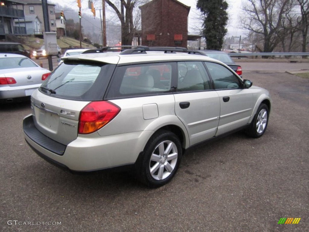 2006 Outback 2.5i Wagon - Champagne Gold Opalescent / Taupe photo #12