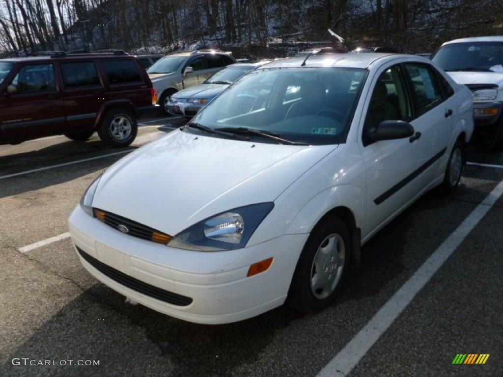 2003 Focus LX Sedan - Cloud 9 White / Medium Graphite photo #3