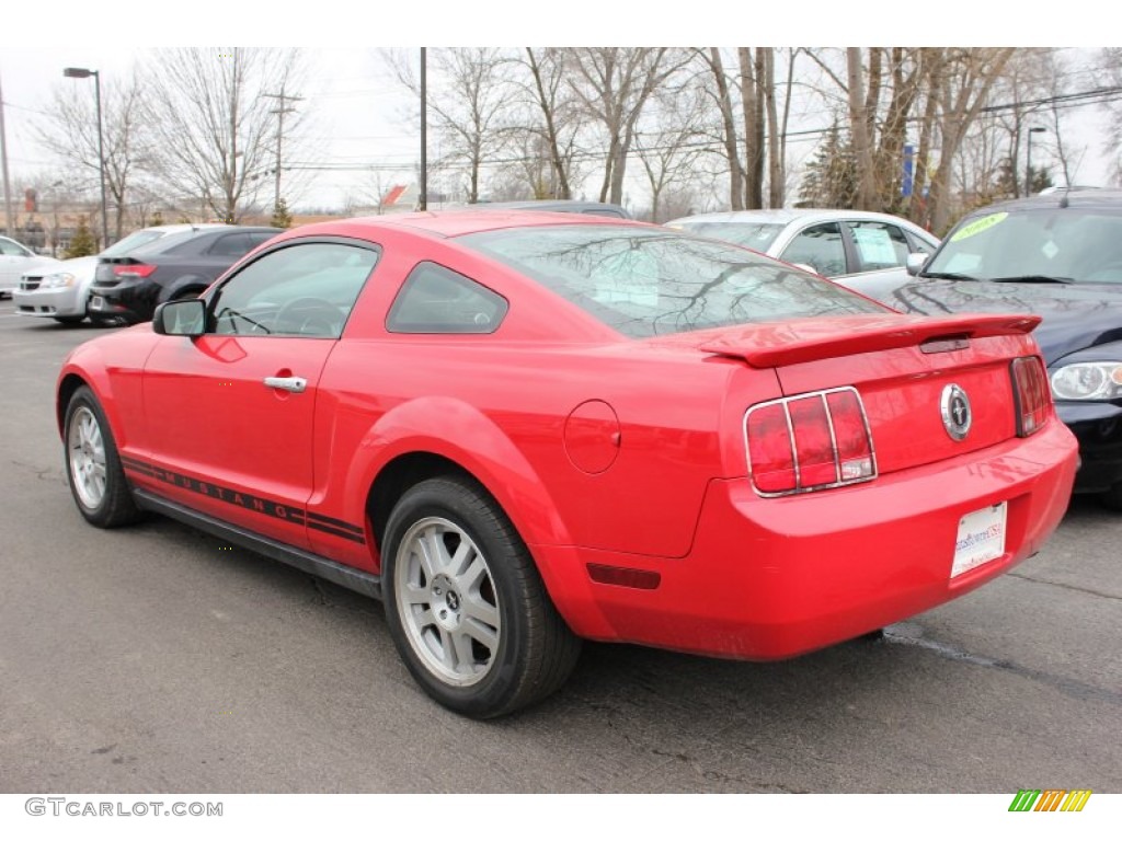 2007 Mustang V6 Deluxe Coupe - Torch Red / Dark Charcoal photo #2