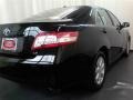 Black - Camry LE Photo No. 18