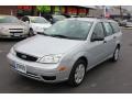 CD Silver Metallic 2006 Ford Focus ZXW SE Wagon