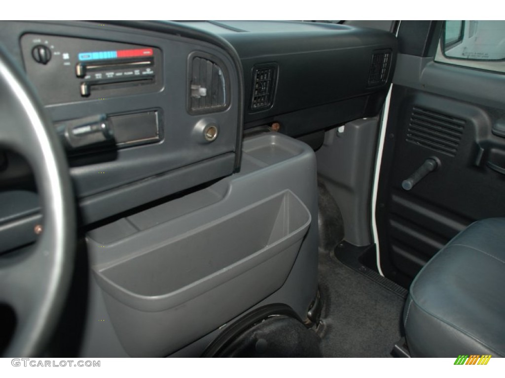 1995 E Series Van E350 XL Cargo Van - White / Grey photo #16