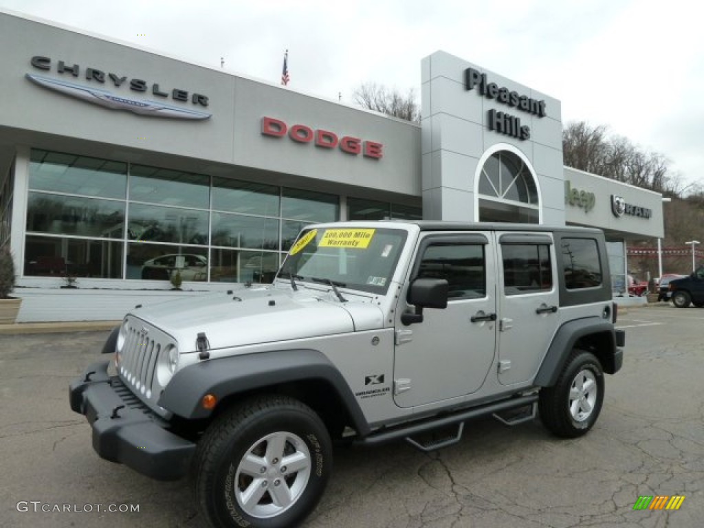 Bright Silver Metallic Jeep Wrangler Unlimited