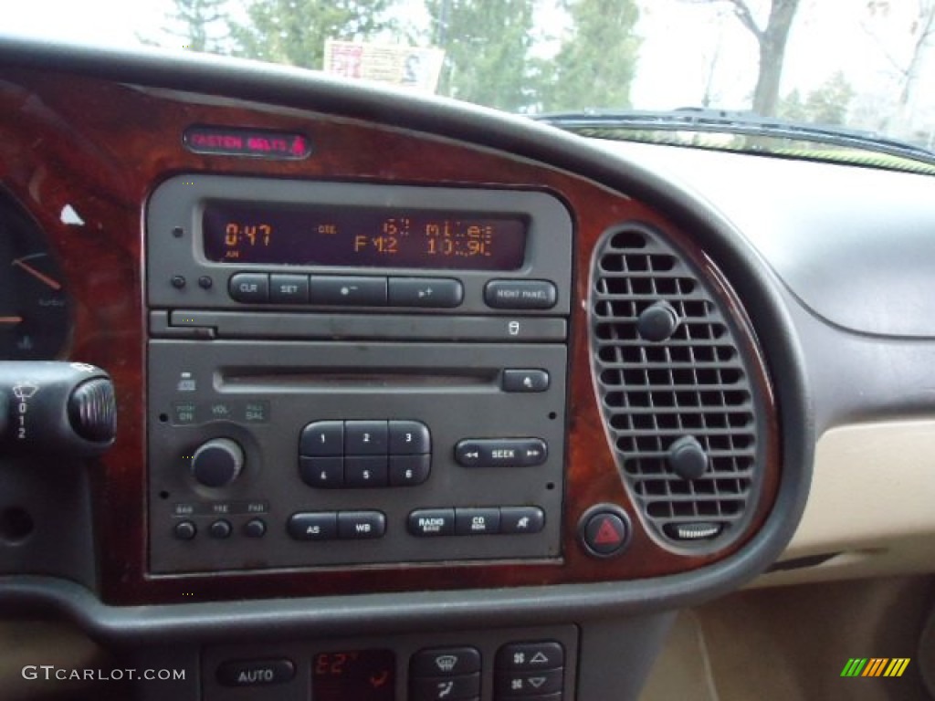 2001 Saab 9-3 SE Sedan Controls Photo #60921017