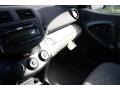 Super White - RAV4 V6 4WD Photo No. 6
