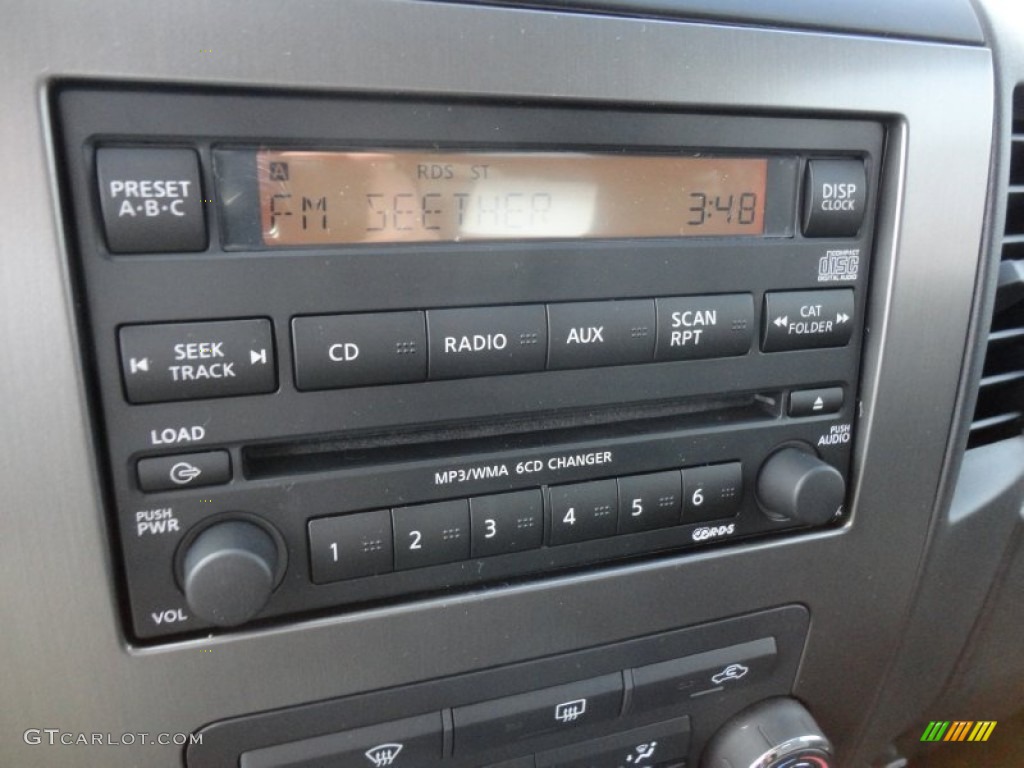 2012 Nissan Titan SV Crew Cab Audio System Photo #60925163