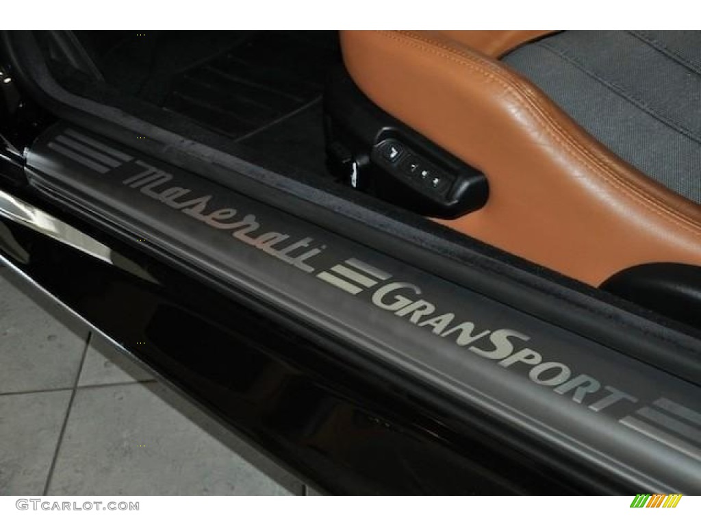 2005 Maserati GranSport Coupe Doorsill Photo #60927251