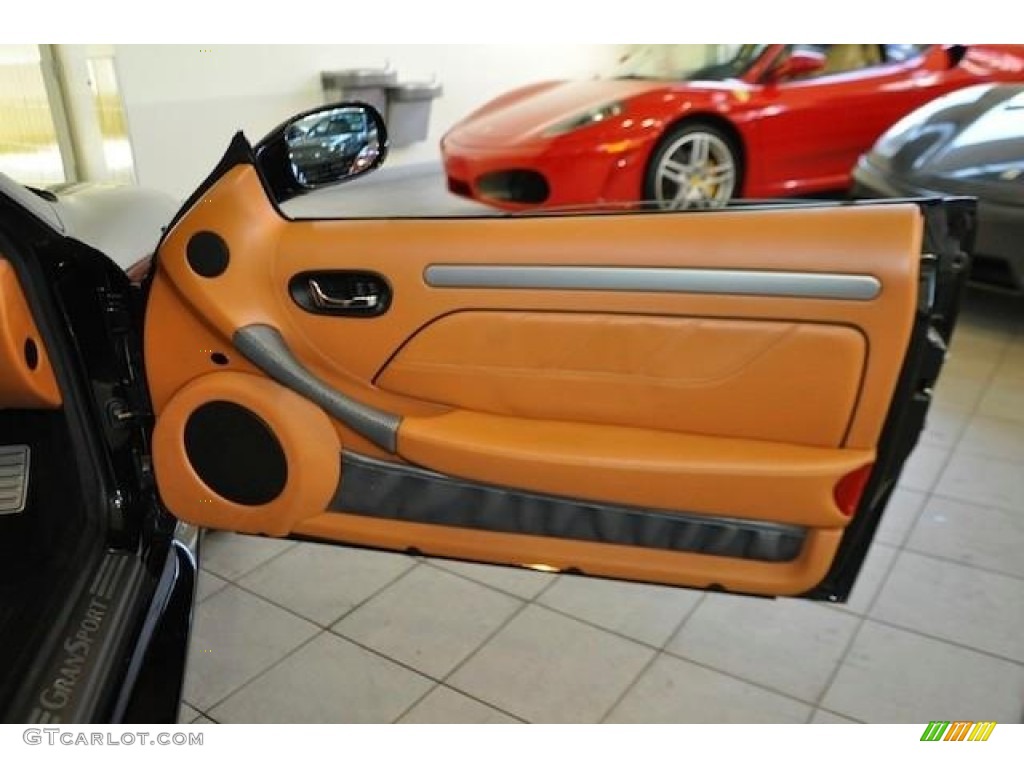 2005 Maserati GranSport Coupe Cuoio Door Panel Photo #60927350