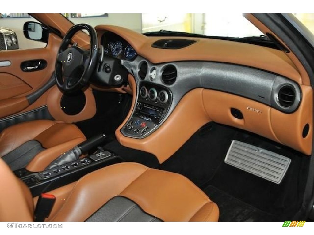 2005 Maserati GranSport Coupe Cuoio Dashboard Photo #60927362