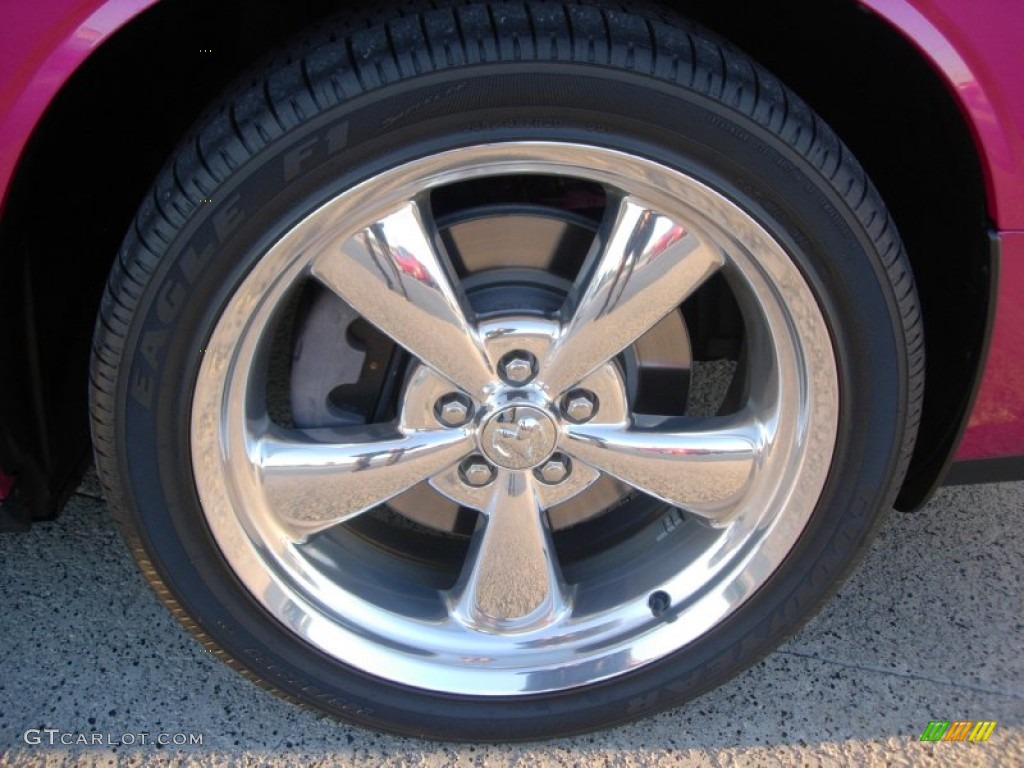 2010 Challenger R/T Classic Furious Fuchsia Edition - Furious Fuchsia / Pearl White Leather photo #35