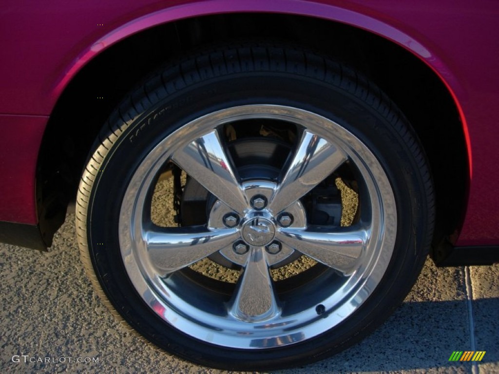 2010 Challenger R/T Classic Furious Fuchsia Edition - Furious Fuchsia / Pearl White Leather photo #36