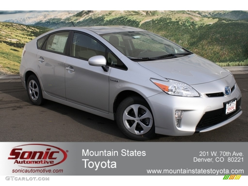 Classic Silver Metallic Toyota Prius 3rd Gen