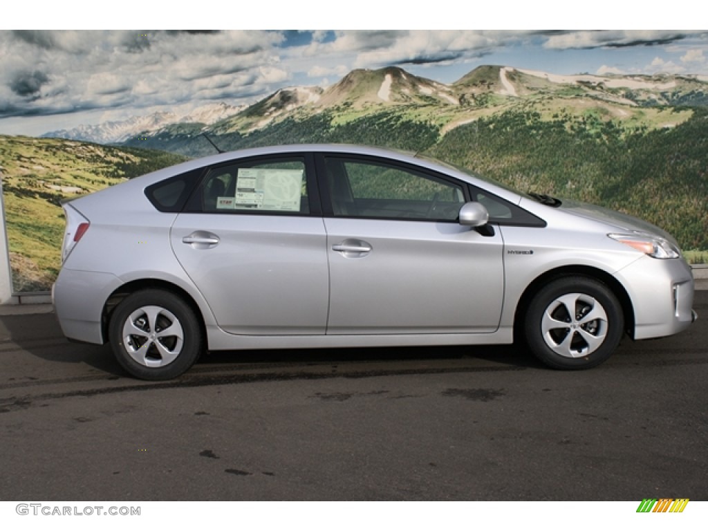 2012 Prius 3rd Gen Two Hybrid - Classic Silver Metallic / Misty Gray photo #2