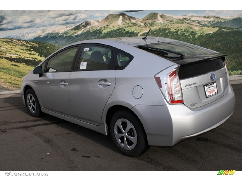 2012 Prius 3rd Gen Two Hybrid - Classic Silver Metallic / Misty Gray photo #3