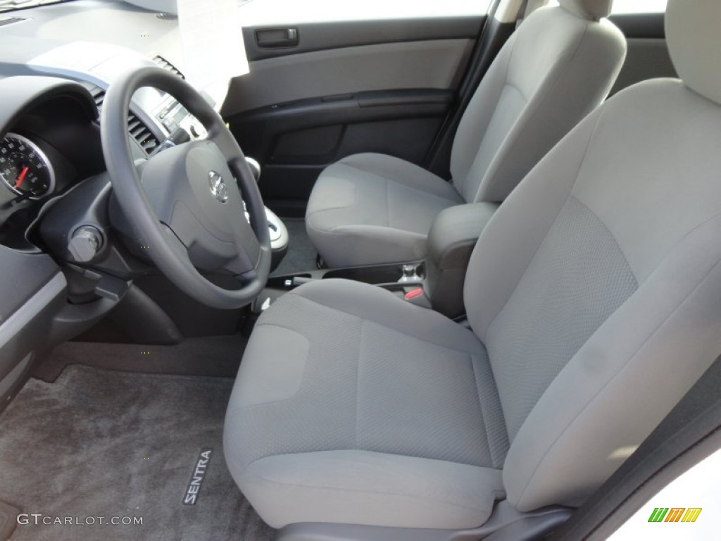 2012 Sentra 2.0 - Aspen White / Charcoal photo #4