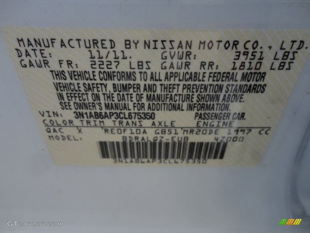 2012 Sentra 2.0 - Aspen White / Charcoal photo #21