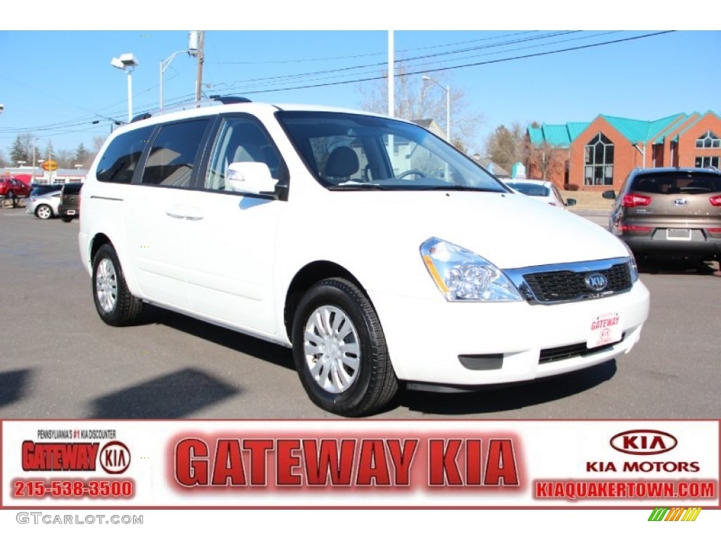 Clear White Kia Sedona