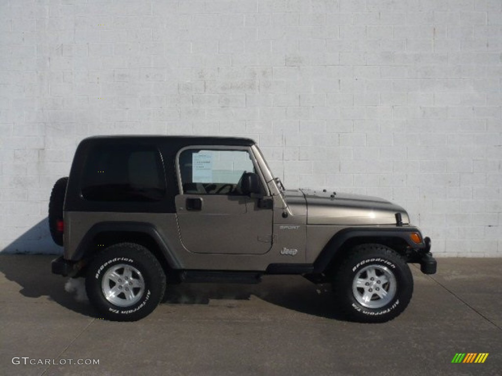 2004 Wrangler Sport 4x4 - Light Khaki Metallic / Khaki photo #2
