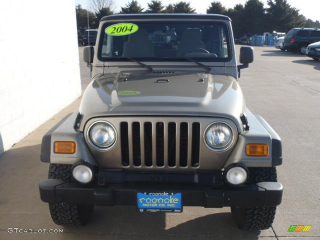 2004 Wrangler Sport 4x4 - Light Khaki Metallic / Khaki photo #3