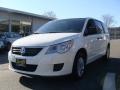 2009 Calla Lilly White Volkswagen Routan S  photo #3