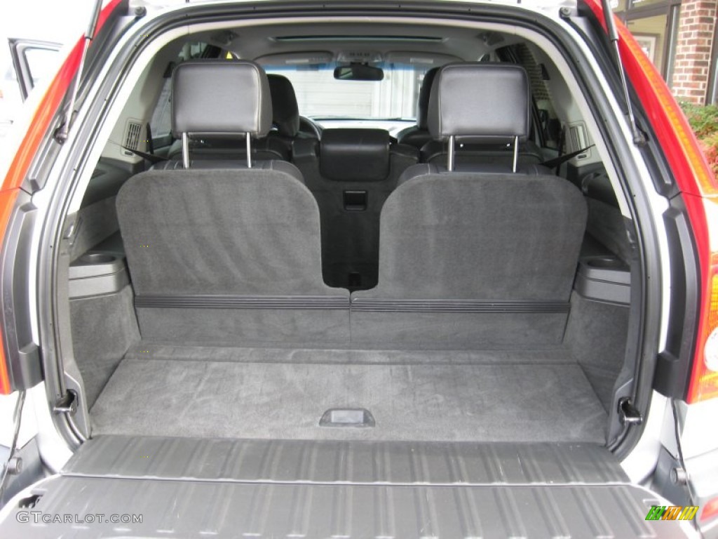 2006 Volvo XC90 V8 AWD Trunk Photos