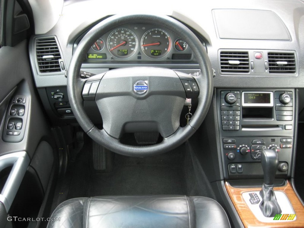 2006 Volvo XC90 V8 AWD Dashboard Photos