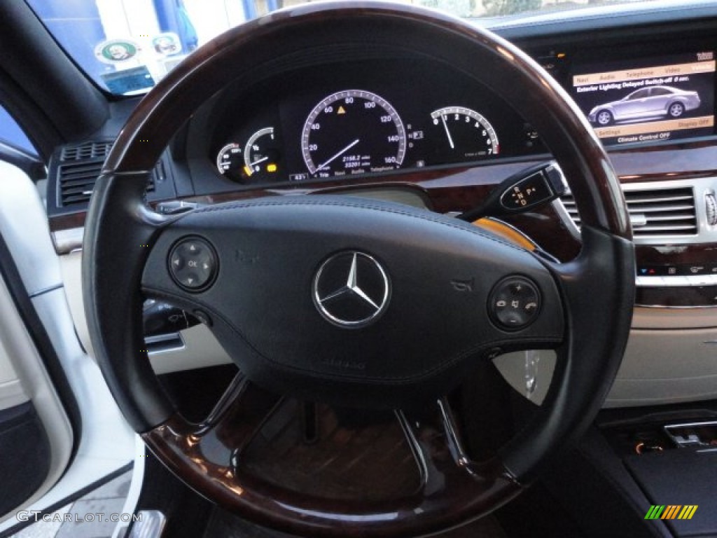 2009 Mercedes-Benz S 550 4Matic Sedan Black/Savanna Steering Wheel Photo #60951060