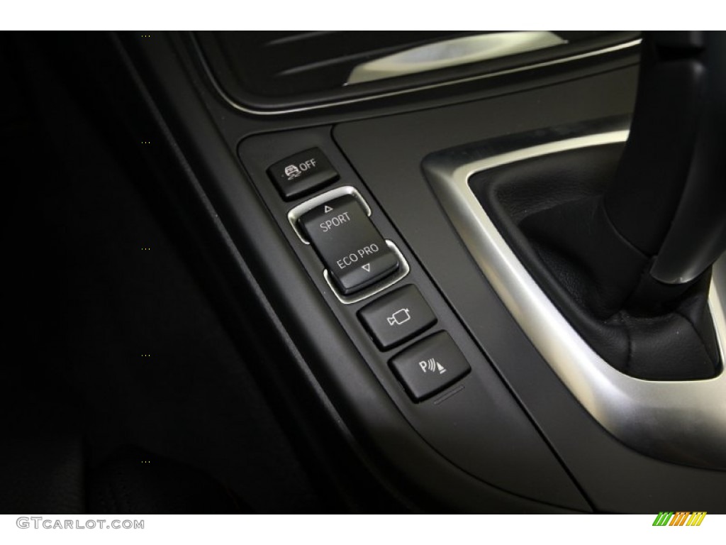 2012 BMW 3 Series 335i Sedan Controls Photo #60951144