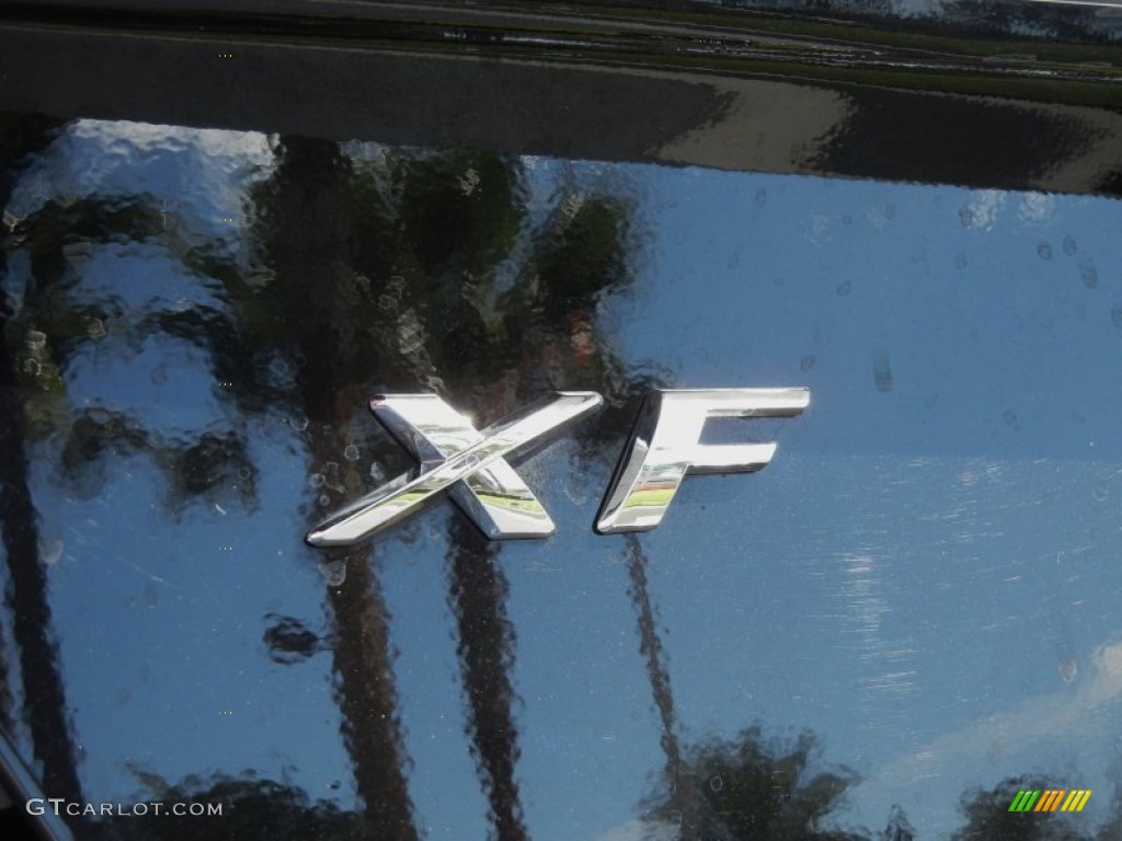 2010 Jaguar XF Sport Sedan Marks and Logos Photos