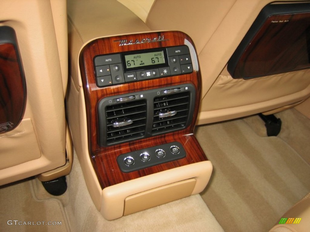 2006 Maserati Quattroporte Standard Quattroporte Model Controls Photo #60952440