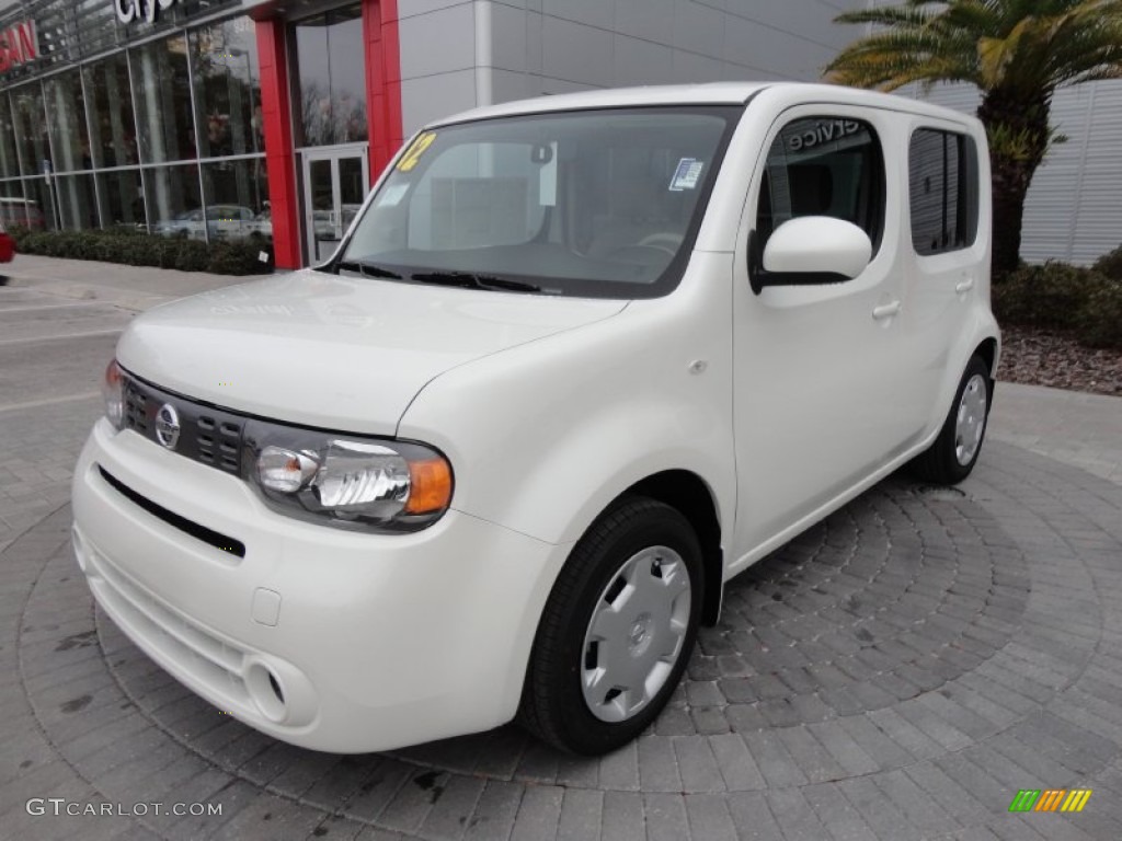 2012 Cube 1.8 S - Pearl White / Light Gray photo #1