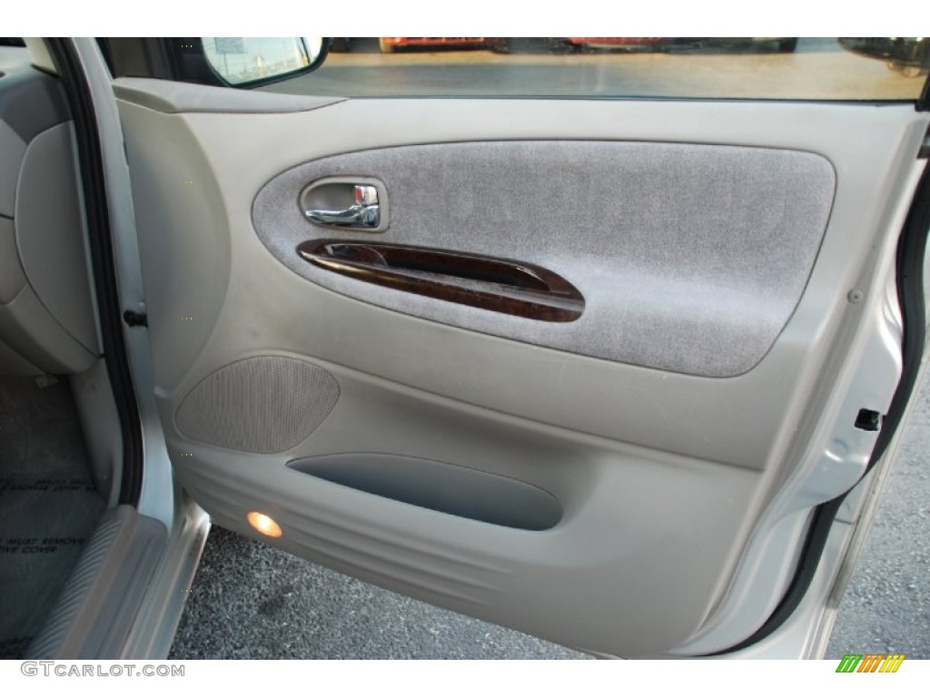 2000 MPV LX - Highlight Silver / Gray photo #17
