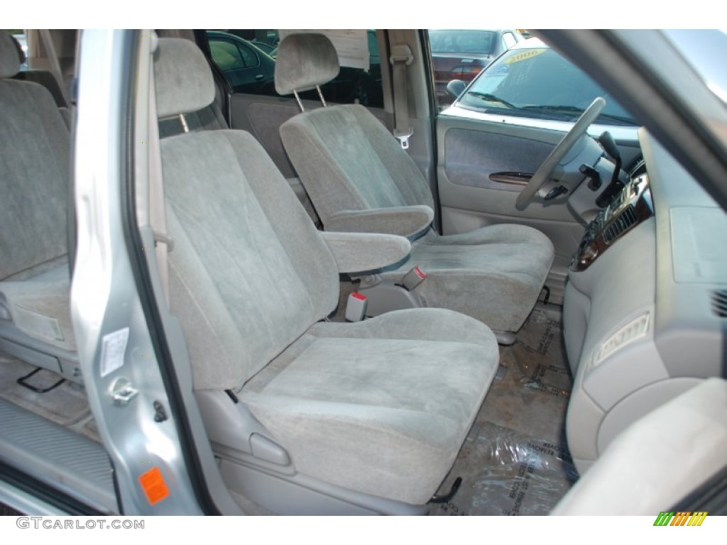 2000 MPV LX - Highlight Silver / Gray photo #19