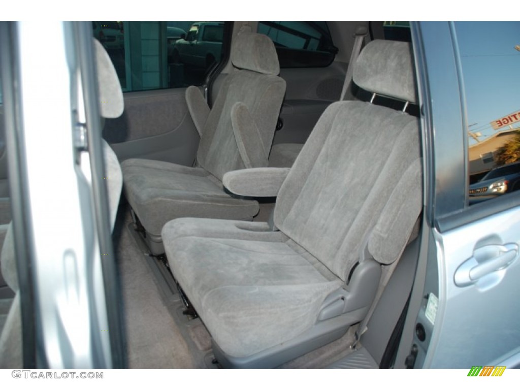 2000 MPV LX - Highlight Silver / Gray photo #21
