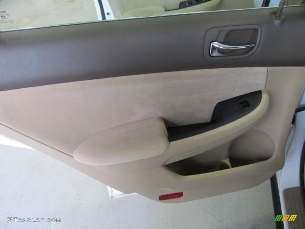 2003 Accord LX V6 Sedan - Taffeta White / Ivory photo #9