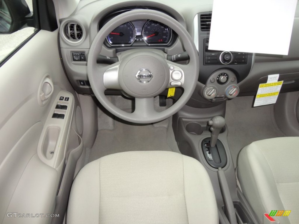 2012 Versa 1.6 SV Sedan - Blue Onyx Metallic / Sandstone photo #6