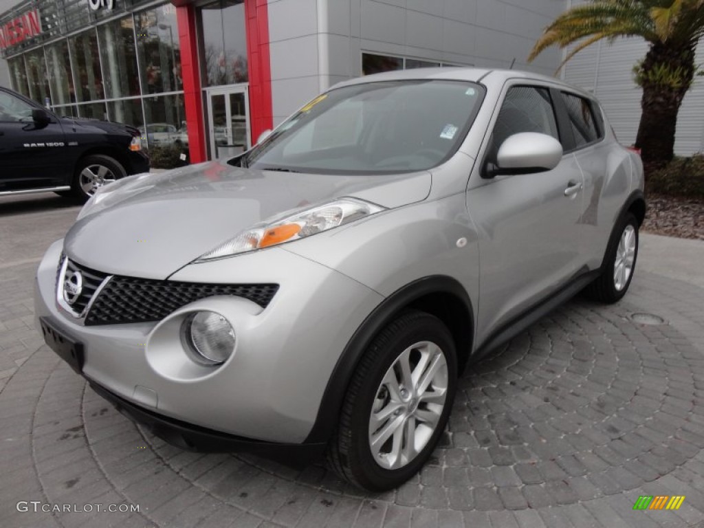 2012 Juke SV - Chrome Silver / Black/Silver Trim photo #1