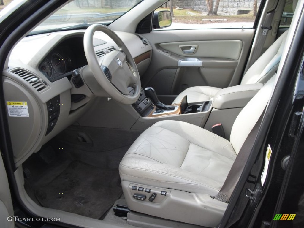 Taupe/Light Taupe Interior 2005 Volvo XC90 2.5T AWD Photo #60960550