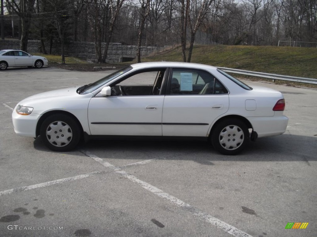 1998 Accord LX Sedan - Taffeta White / Ivory photo #3