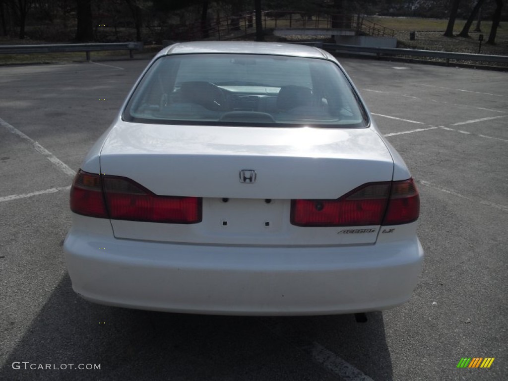 1998 Accord LX Sedan - Taffeta White / Ivory photo #5