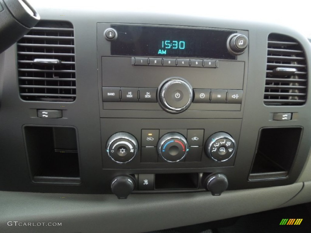 2011 Chevrolet Silverado 1500 Crew Cab 4x4 Controls Photo #60963744