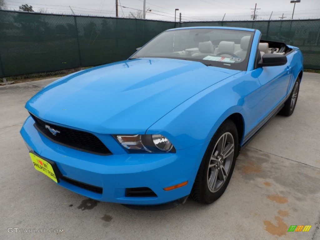 2010 Mustang V6 Convertible - Grabber Blue / Stone photo #7