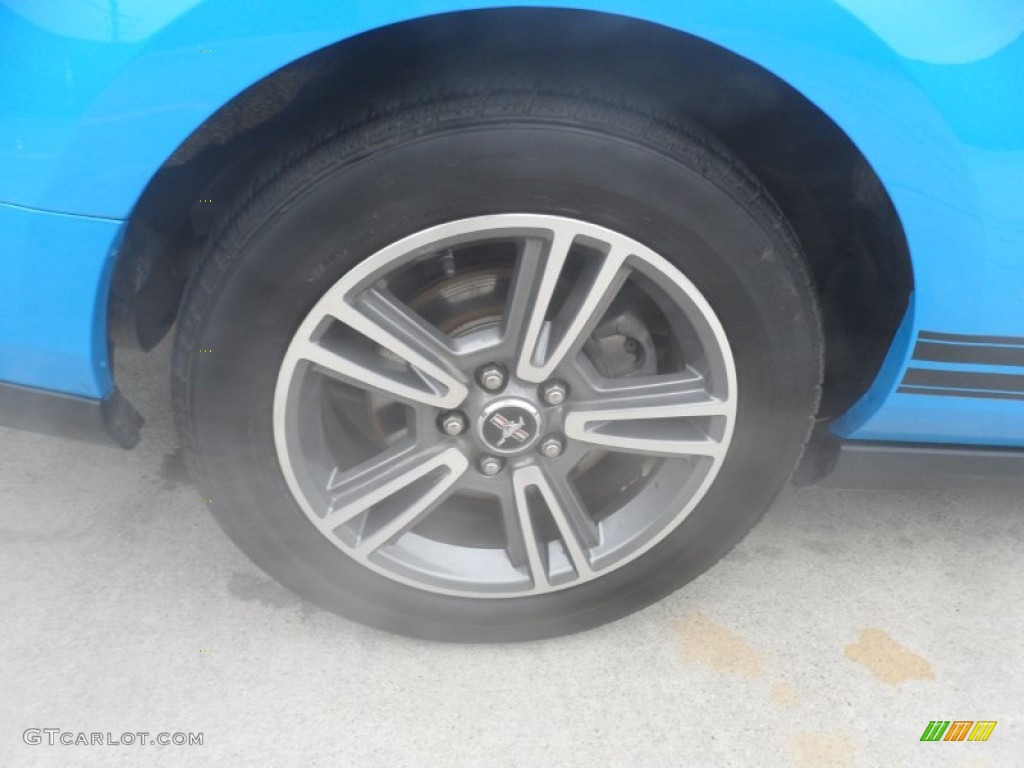 2010 Mustang V6 Convertible - Grabber Blue / Stone photo #12