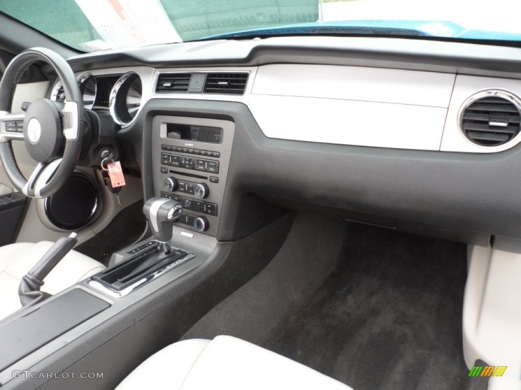 2010 Mustang V6 Convertible - Grabber Blue / Stone photo #19