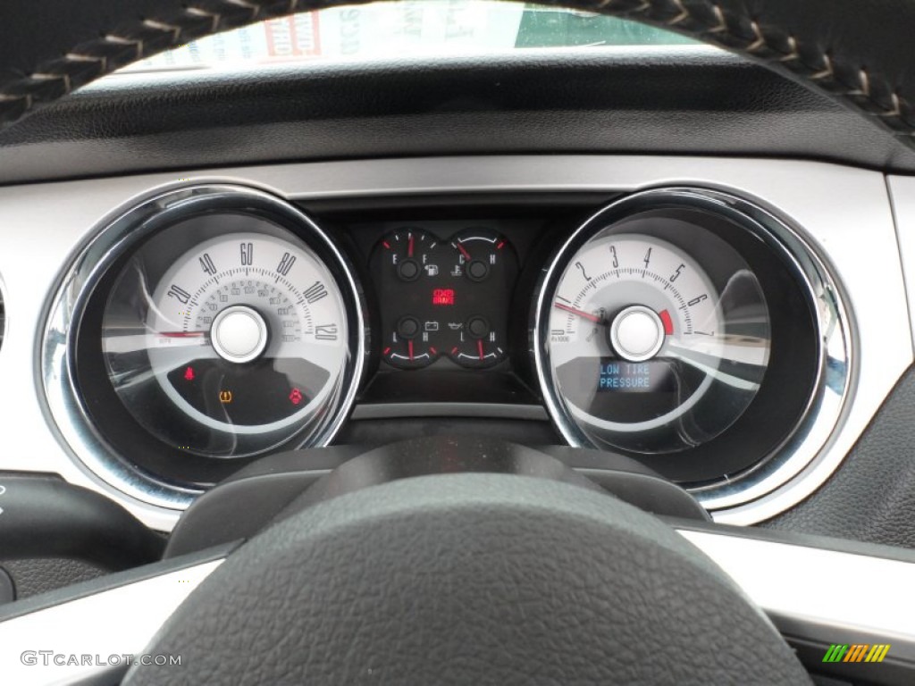 2010 Mustang V6 Convertible - Grabber Blue / Stone photo #32